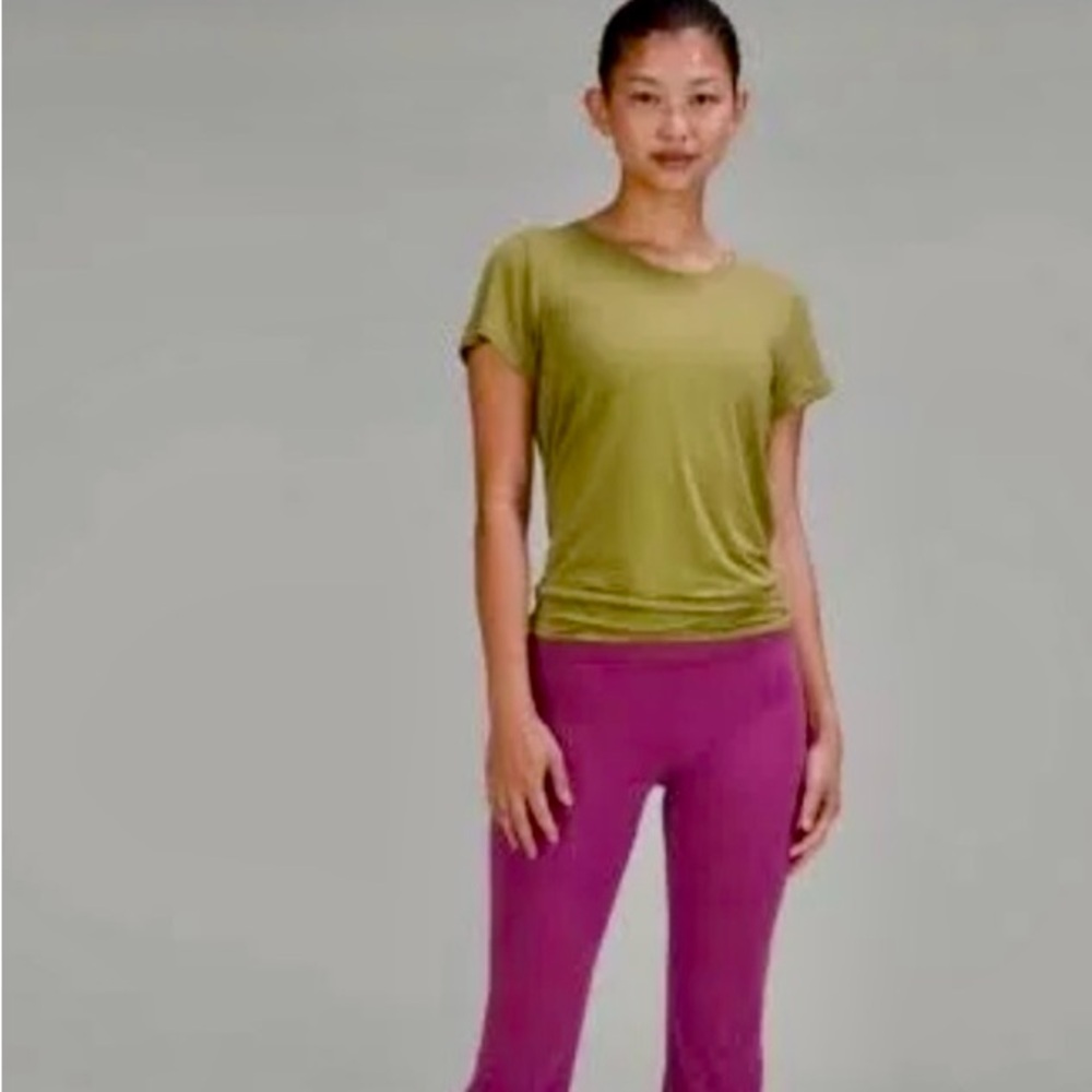 Lululemon Athletica Short Sleeve Tee in Forest Green